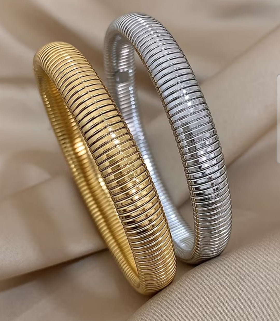 Metallic Textured Stretch Bangle