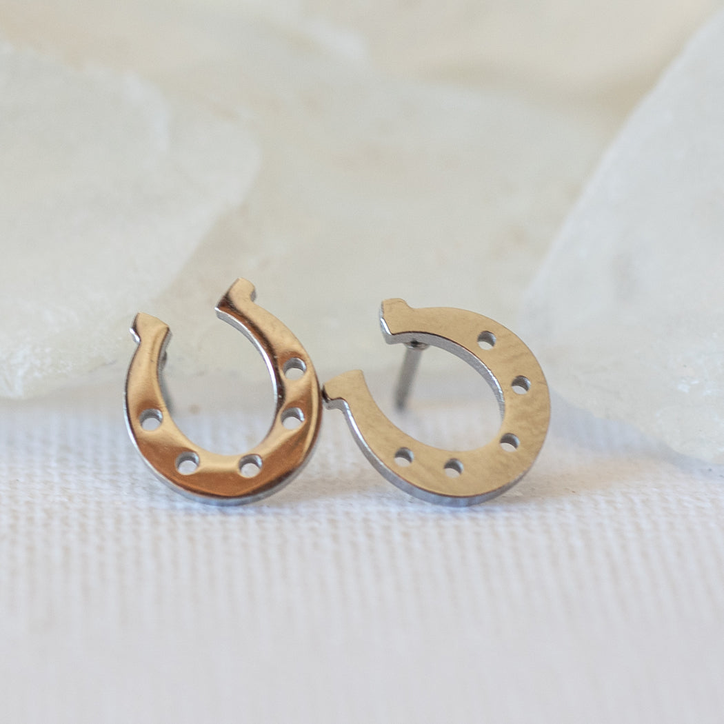925 Sterling Silver Horse Shoe Stud Earrings - Earrings
