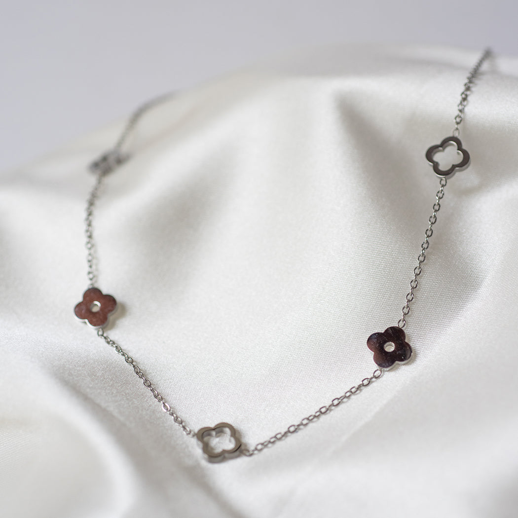 Lucky Clover, Clavicle Necklace