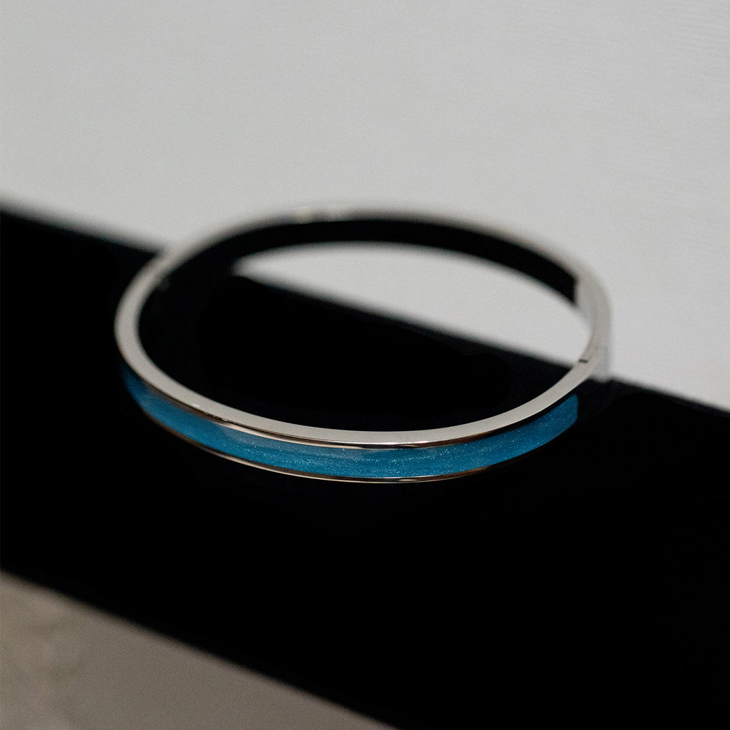 Light Blue / White Silver Oval Clasp Bracelet