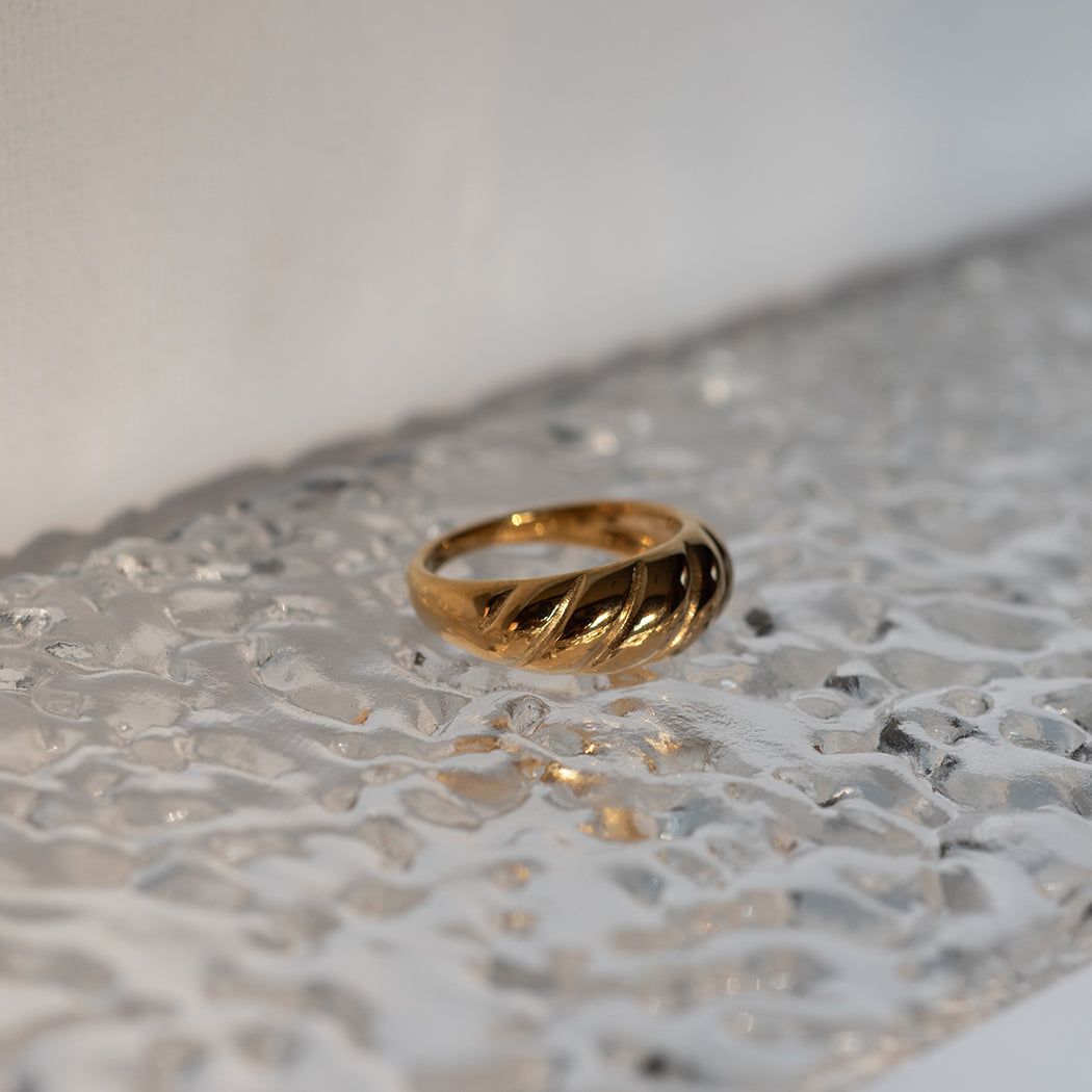 Antique look Bouquet Ring