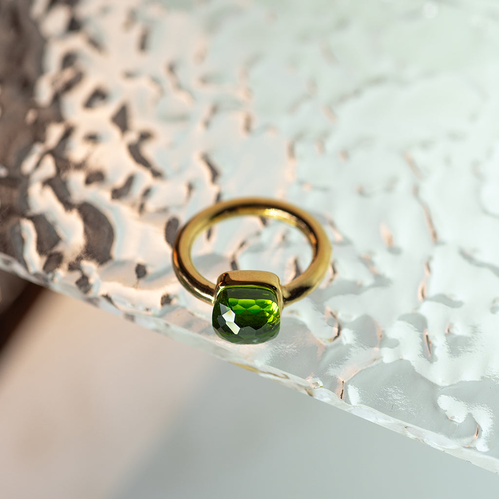 Retro Inlaid Emerald Green Gem Stone Ring