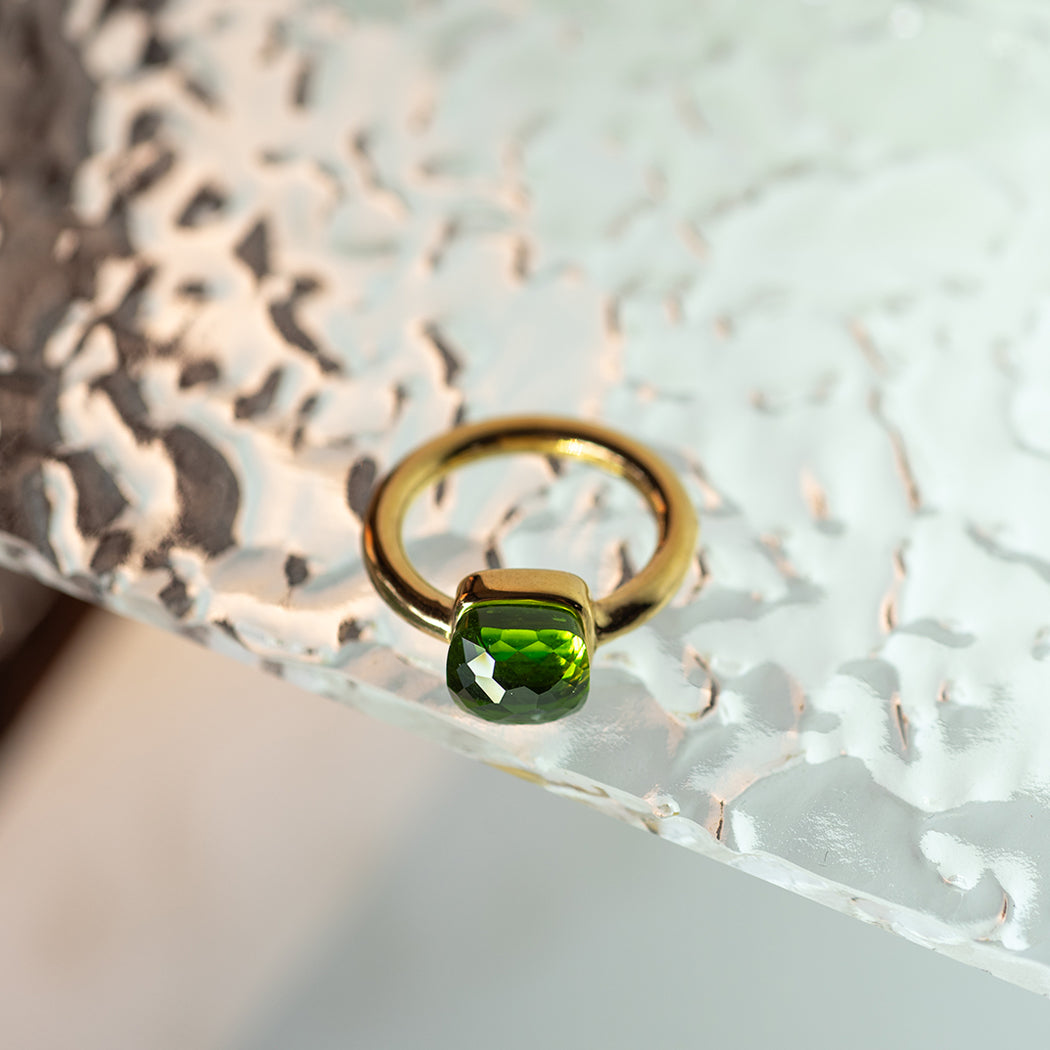 Retro Inlaid Emerald Green Gem Stone Ring