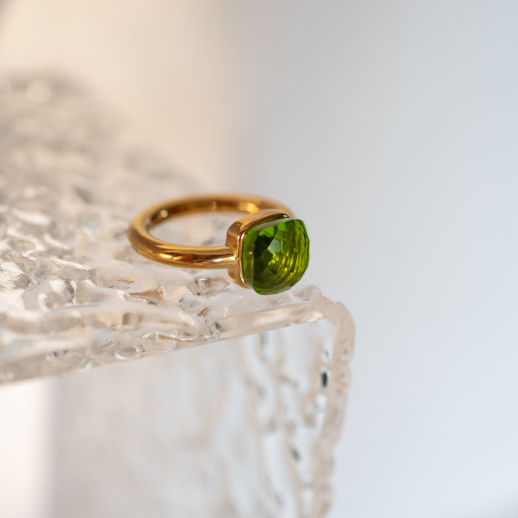 Retro Inlaid Emerald Green Gem Stone Ring