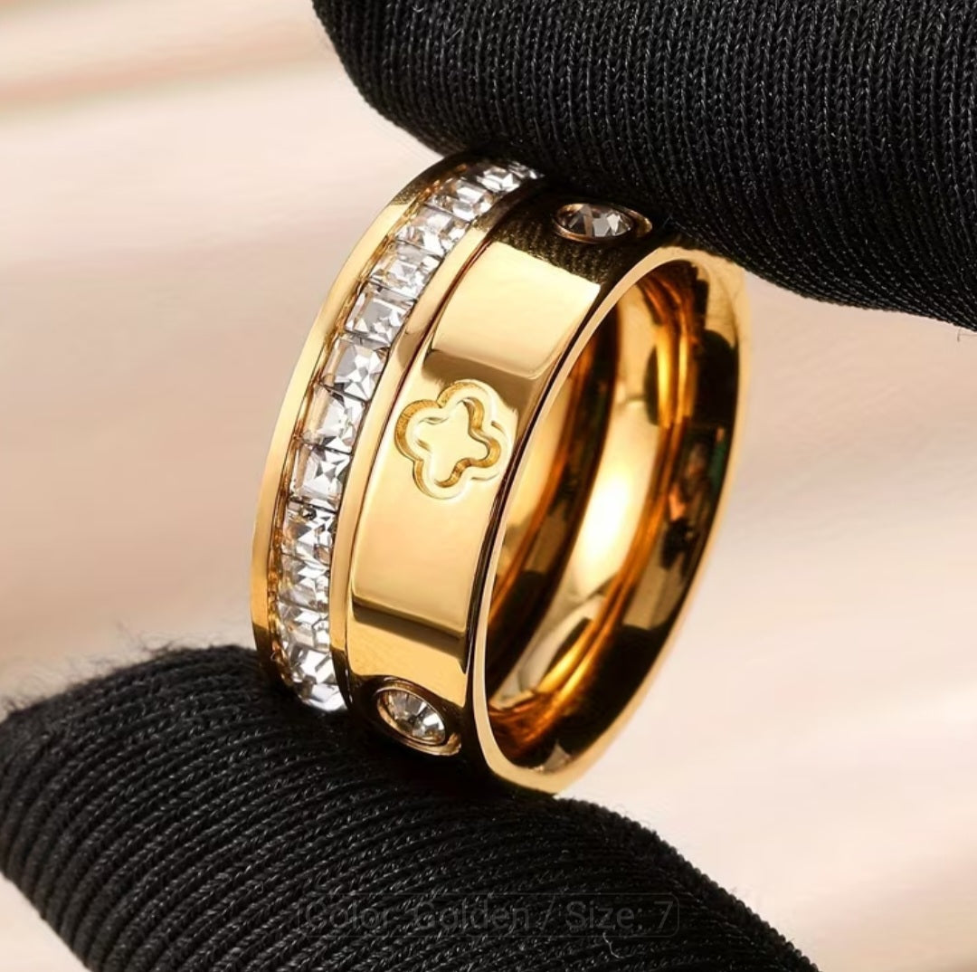 Classic Double Clover Ring Set