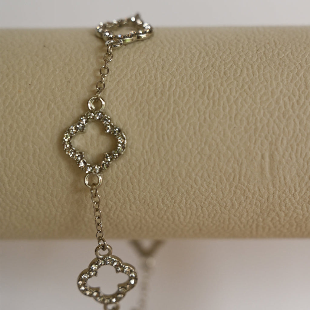 Elegant Hollow Four Leaf Clover Bracelet, 316L Stainless Steel - Bracelet