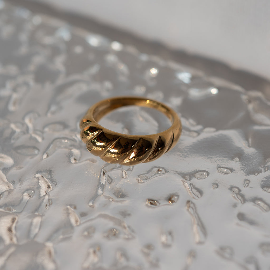 Antique look Bouquet Ring