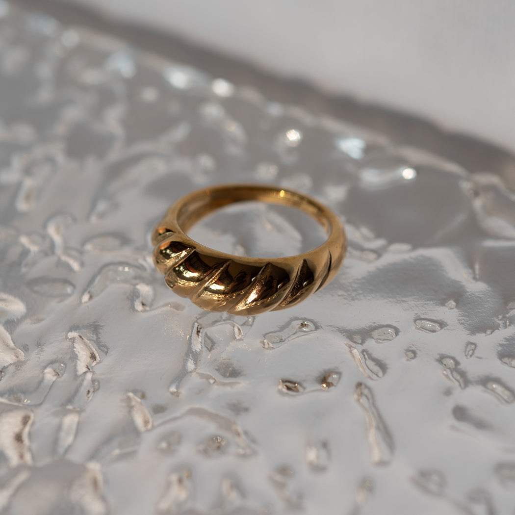 Antique look Bouquet Ring