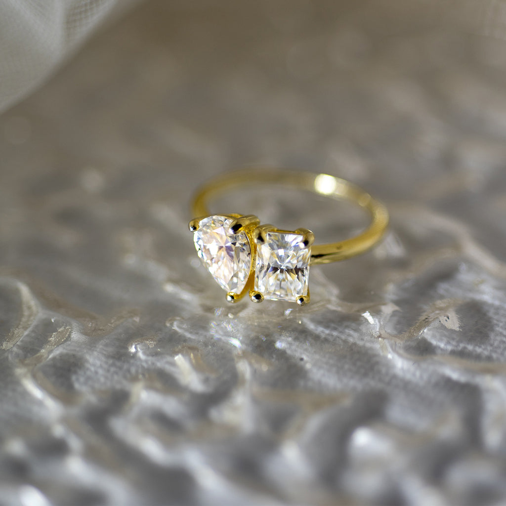 925 Sterling Silver 2 Carat Moissanite Toi Et Moi Ring