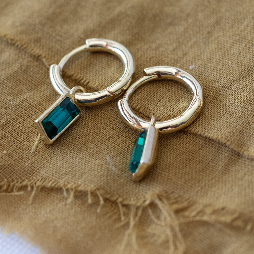Gold Vintage Drop Earrings — 316L Stainless Steel - Green - Earrings