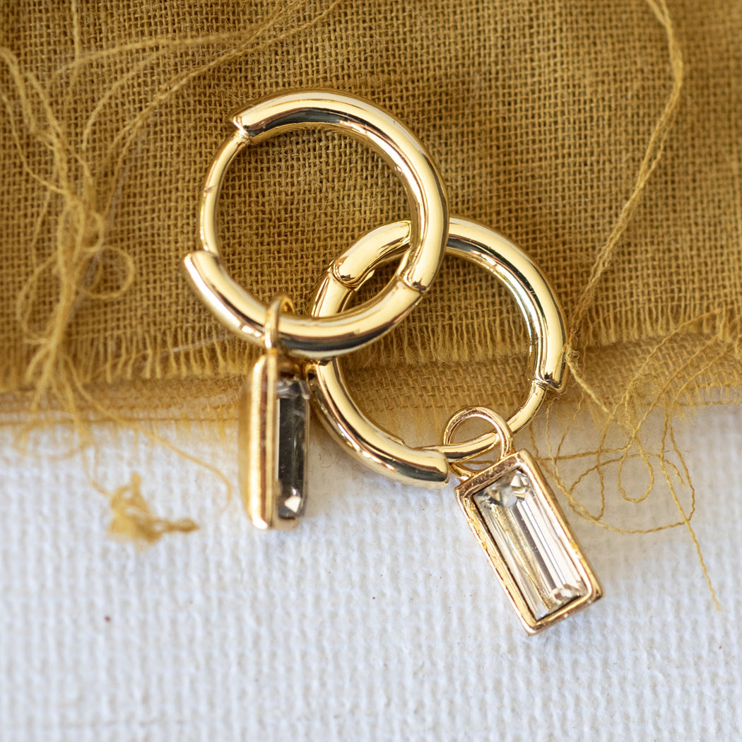 Gold Vintage Drop Earrings — 316L Stainless Steel - Transparent - Earrings