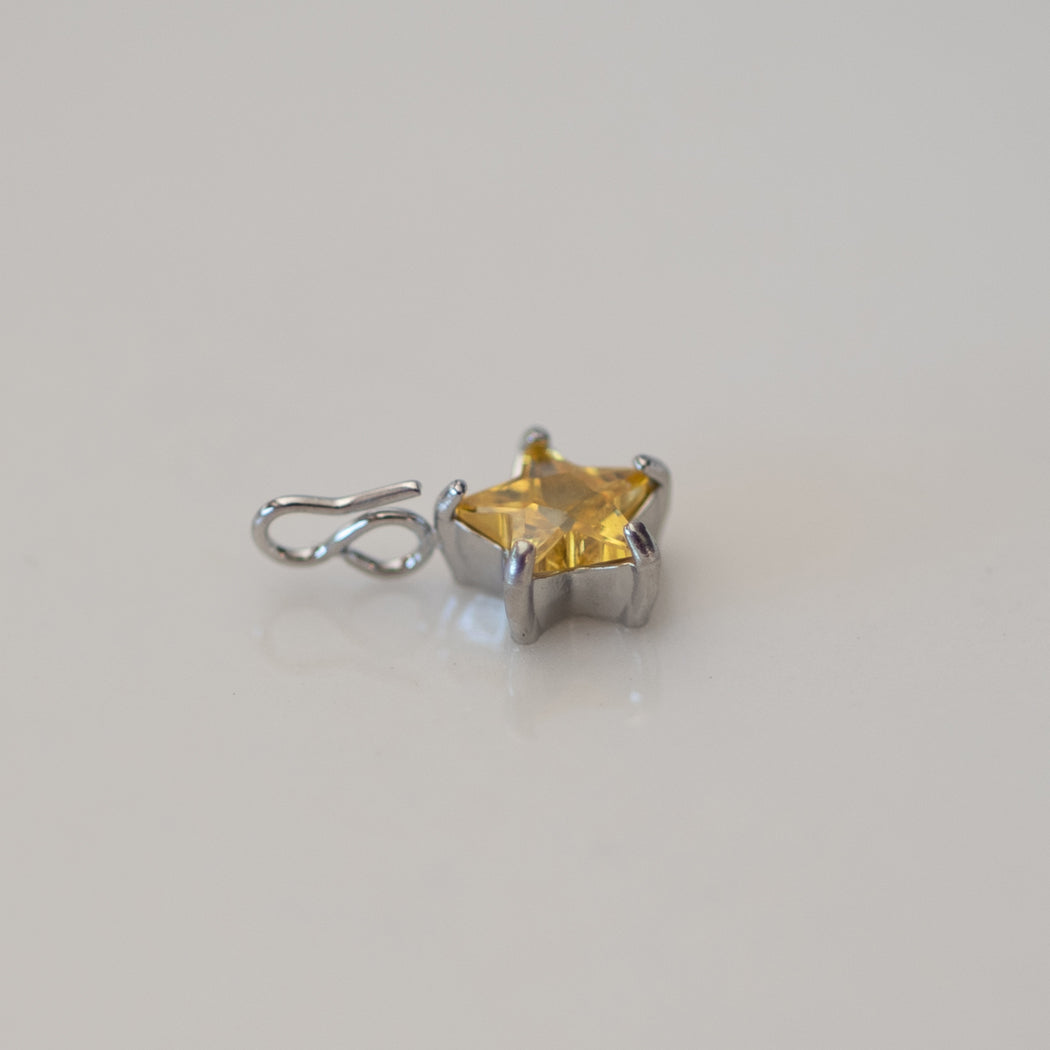 Light Yellow S-Clip Star Charm