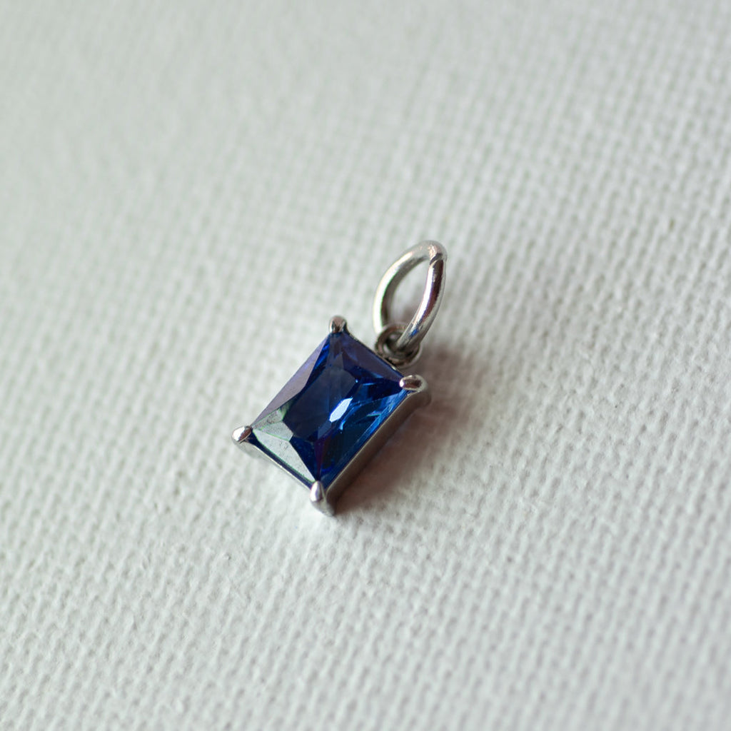 Trendy Exquisite Colourful 4 Claw Square Zirconia Pendant - Charm